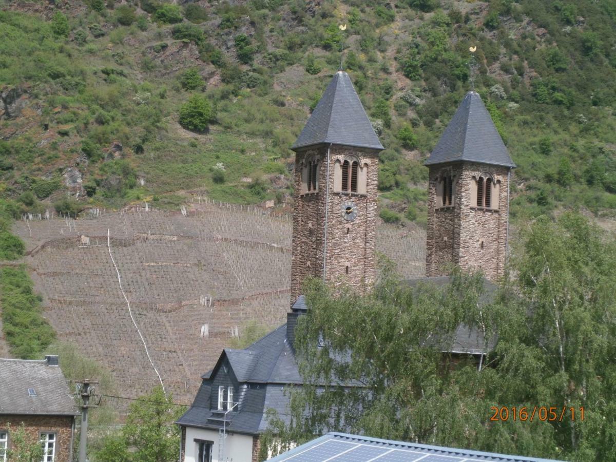 Fewo Moselblick Apartment Ернст Екстериор снимка